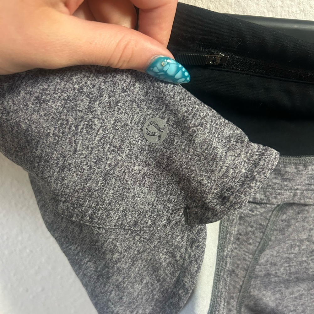 Women’s heather grey lululemon speed up shorts - Picture 3 of 5